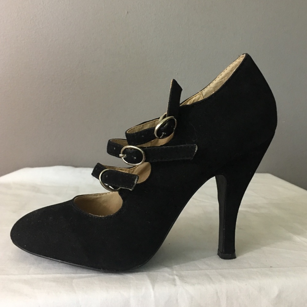 Dolce - by Mojo Moxy - strapped pumps size 9